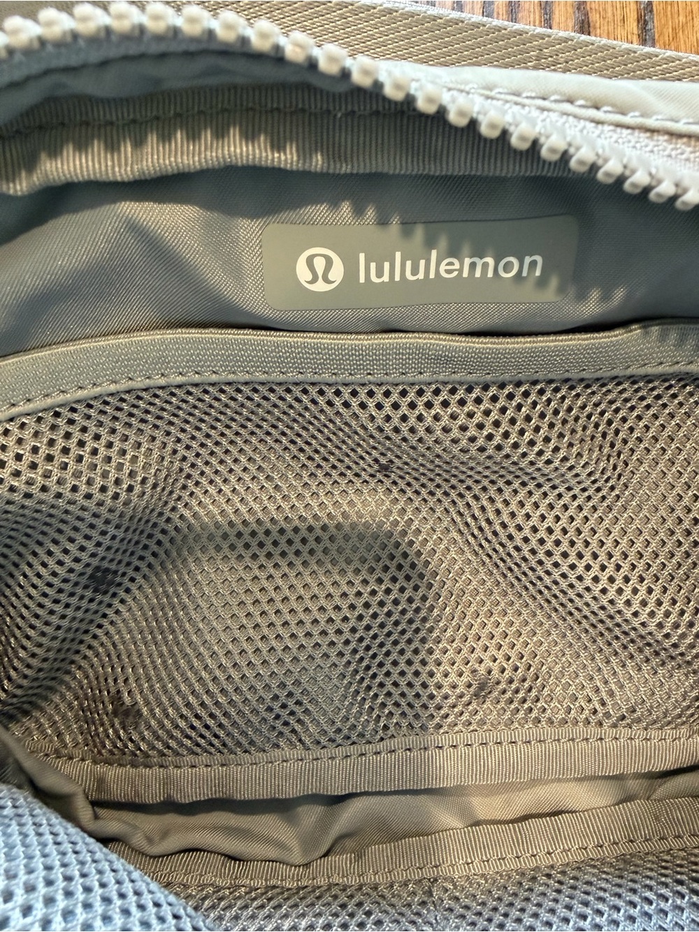 lululemon athletica Light Gray Belt Bag with Branded Strap - Picture 4 of 4